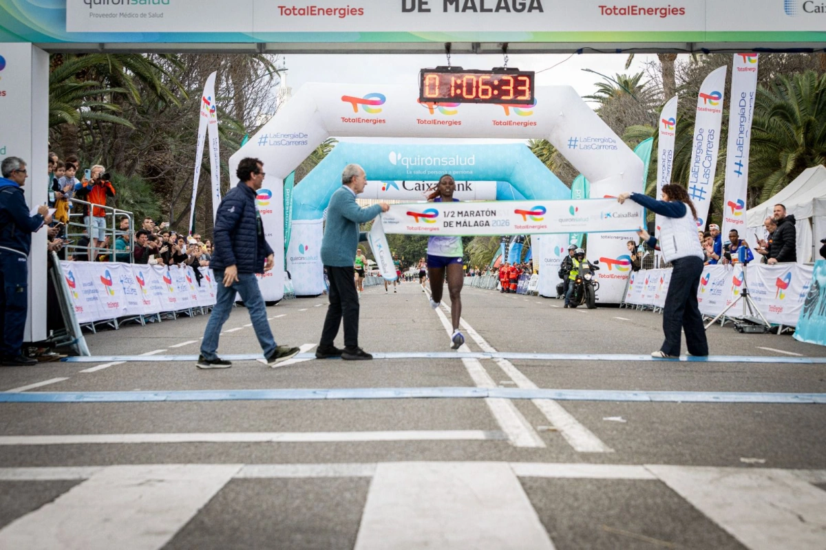 Zieleinlauf beim Media Maratón de Málaga