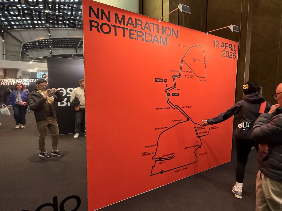 De parcourskaart van de NN Marathon Rotterdam 2026 op de Marathon Sport Expo